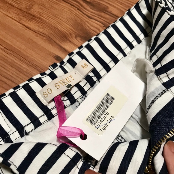 So Sweet Striped Shorts - Picture 3 of 3